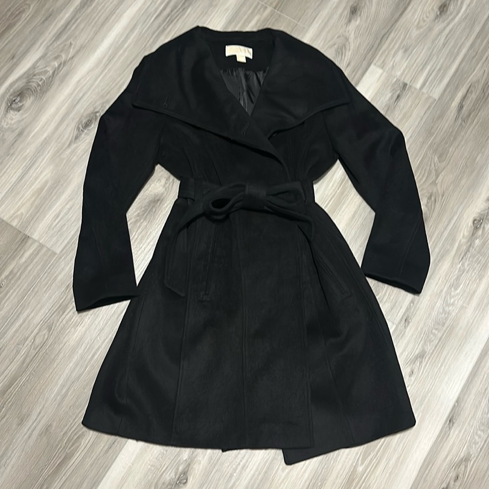 Michael Kors belted coat- L